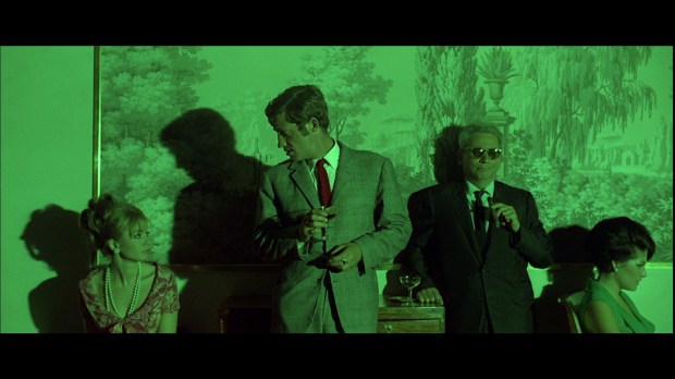 large_pierrot_le_fou_blu-ray_1