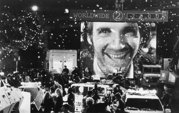 still-of-ralph-fiennes-in-strange-days-(1995)-large-picture