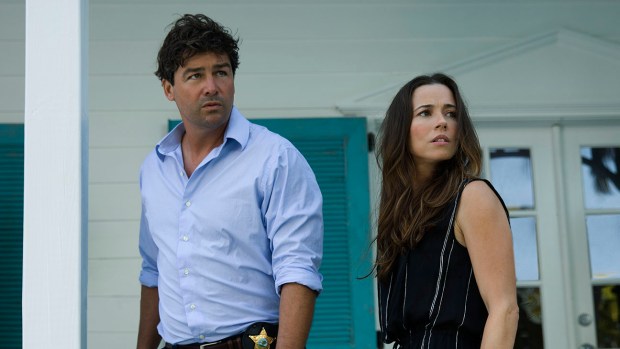 Kyle Chandler (John Rayburn) and Linda Cardellini (Meg Rayburn) in the Netflix Original Series BLOODLINE.  Photo Credit: Saeed Adyani  © 2014 Netflix, Inc. All Rights Reserved.