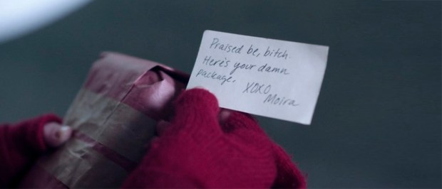 Paquete de The Handmaid's Tale con las cartas de las criadas