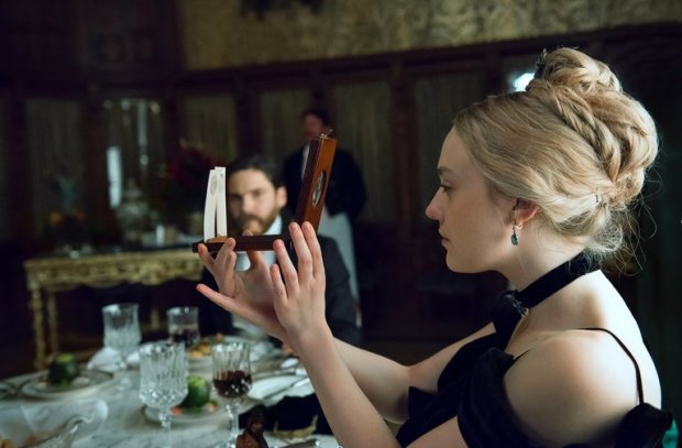 The Alienist psicología y ciencia forense - Sara Howard (Dakota Fanning) y Dr. Laszlo Kreizler (Daniel Brühl)