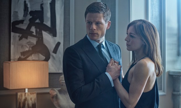 McMAFIA_LOUNGE_james-norton-alex-godman-Rebecca-Juliet-Rylance_1200x707