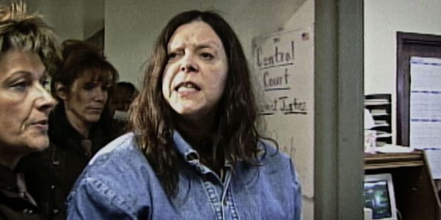 landscape-1527000444-evil-genius-the-true-story-of-america-s-most-diabolical-bank-heist-s01e02-6m36s11879f-1