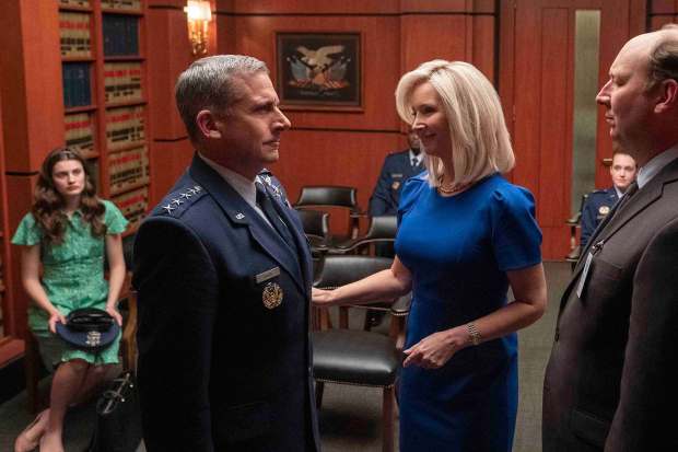 hipertextual-critica-space-force-comedia-militar-inofensiva-agresiva-era-trump-2020918268