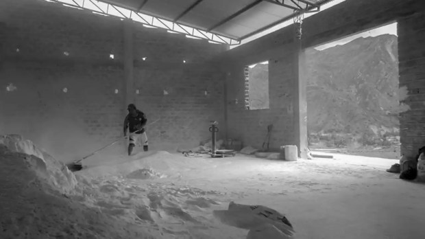 la-conquista-de-las-ruinas-un-viaje-con-foco-en-la-tierra-y-su-abanico-de-significados-1293688716716908544